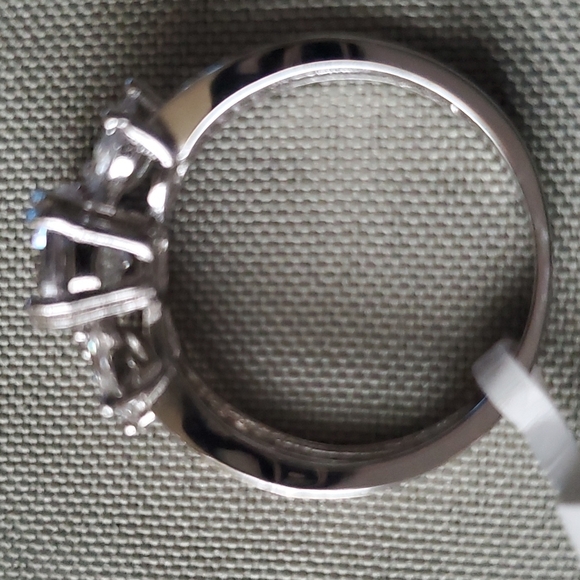 STERLING SILVER CRYSTAL GEMSTONE RING - Picture 5 of 6